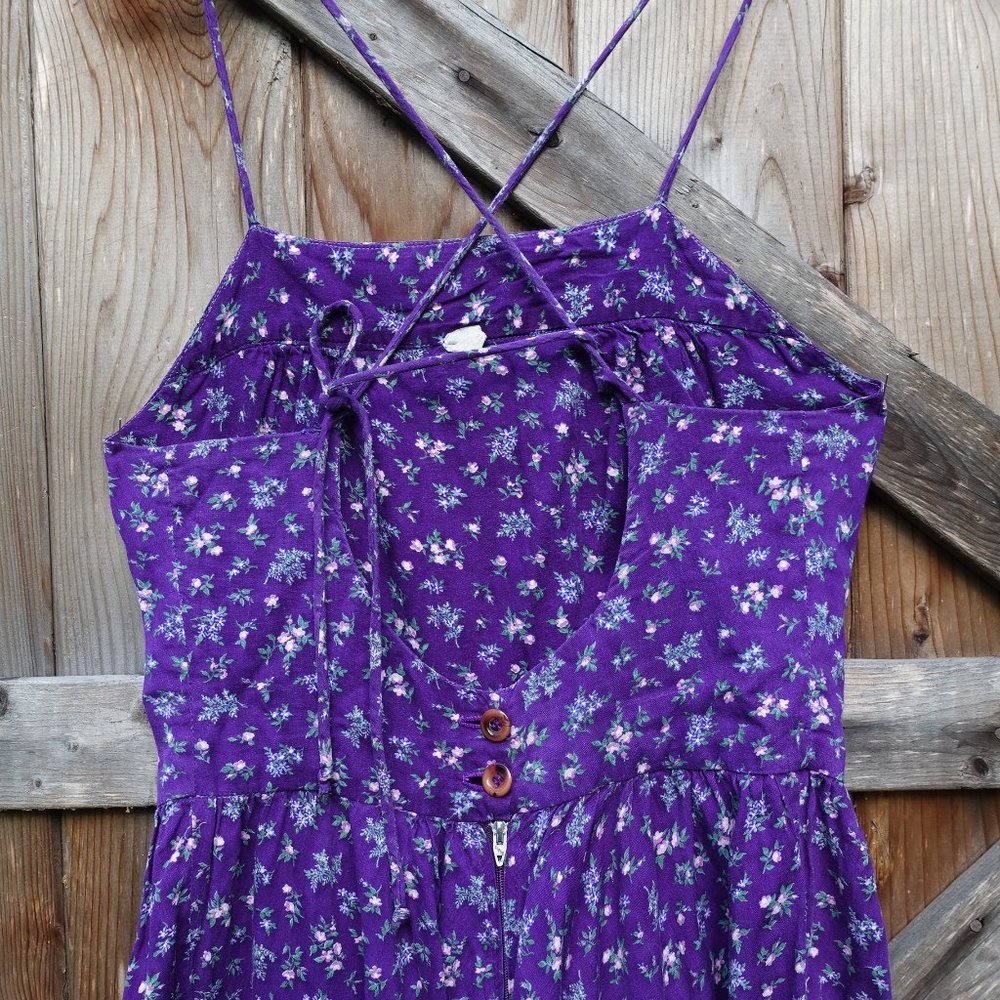 Vintage purple floral dress with open back